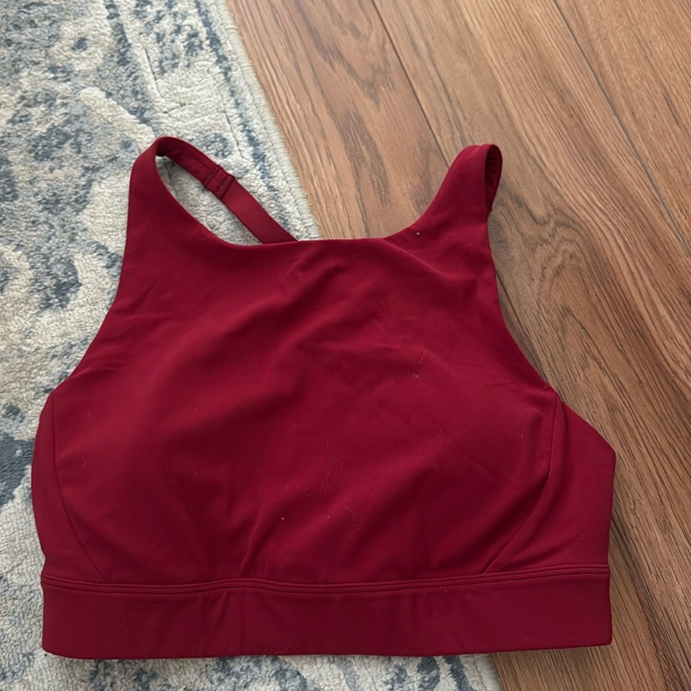 STORI. Sports bra in dark red